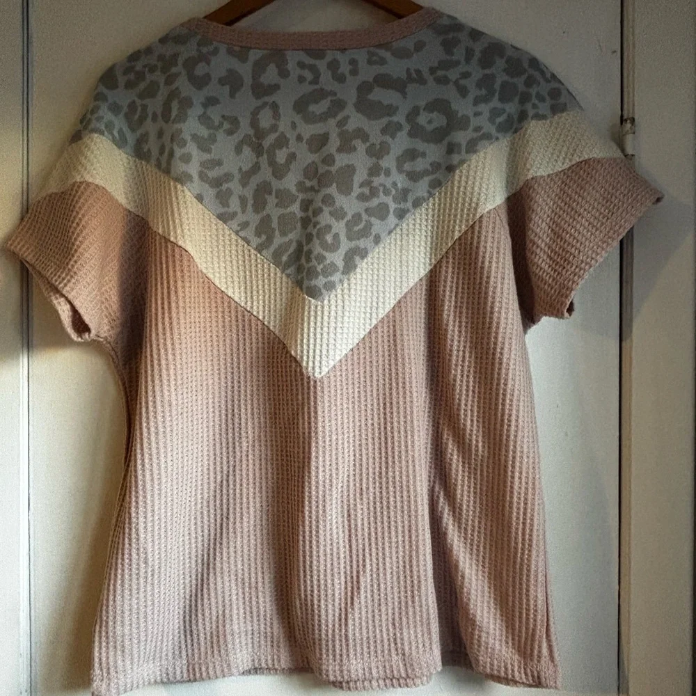 Hem & Thread Blue, Blush and White Short Sleeve Top - Picture 8 of 8